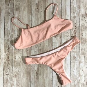 NWOT🍑 Beautiful Peach 🍑 Bikini Thong S/M